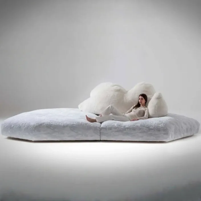 Globe Sofa - Polar Bear-Shaped Sofa Globe Sofa - Polar Bear-Shaped Sofa