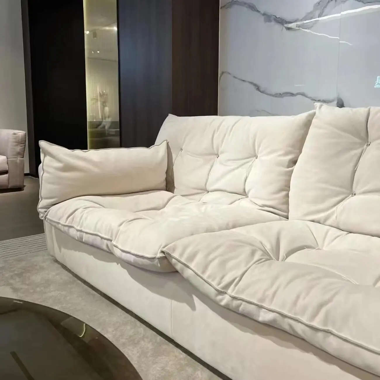 主图-03 Globe Sofa - Italian-Style Light Luxury Sorento Popular Sofa