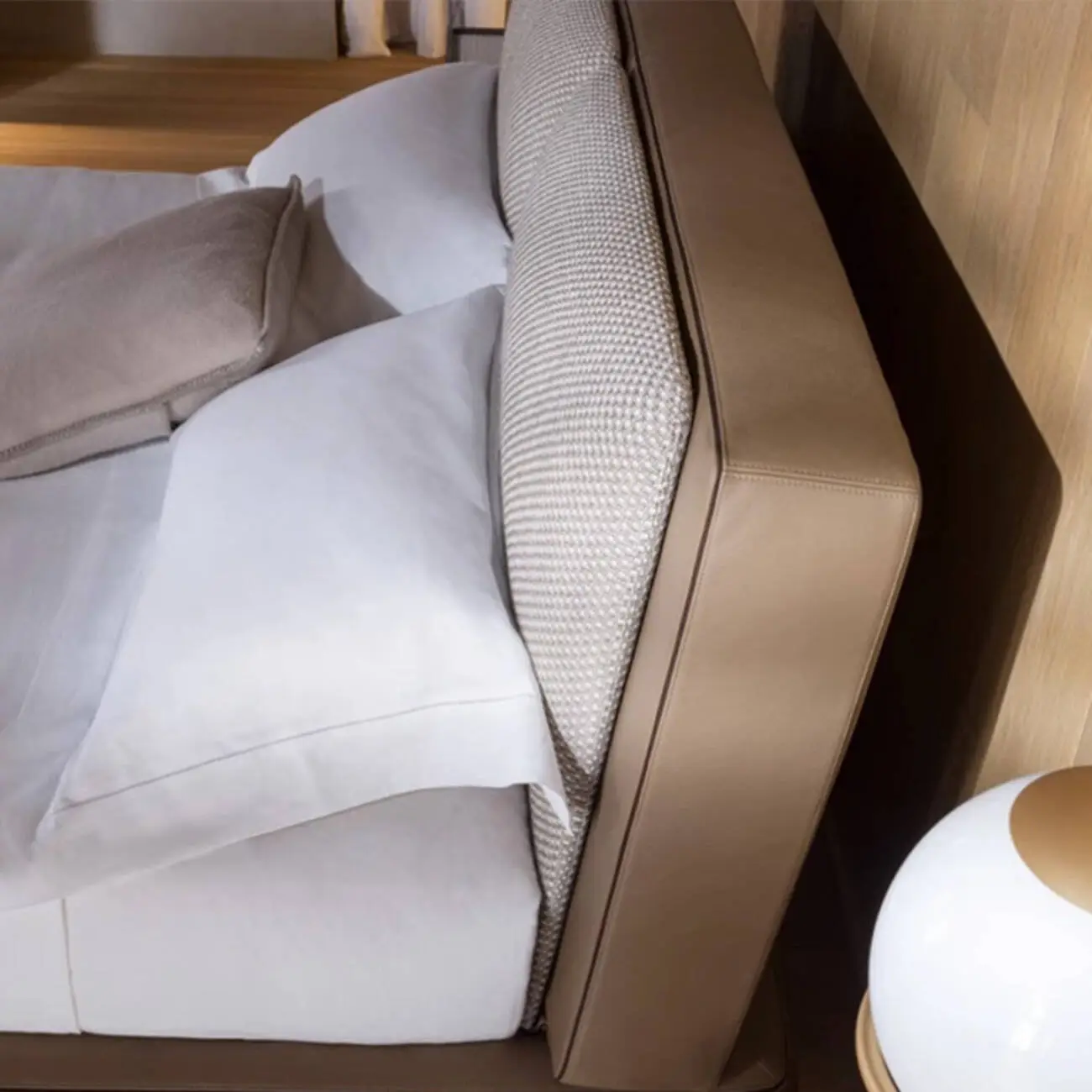 主图-03(1) Globe Sofa - Italian Minimalist Aldgate Bed