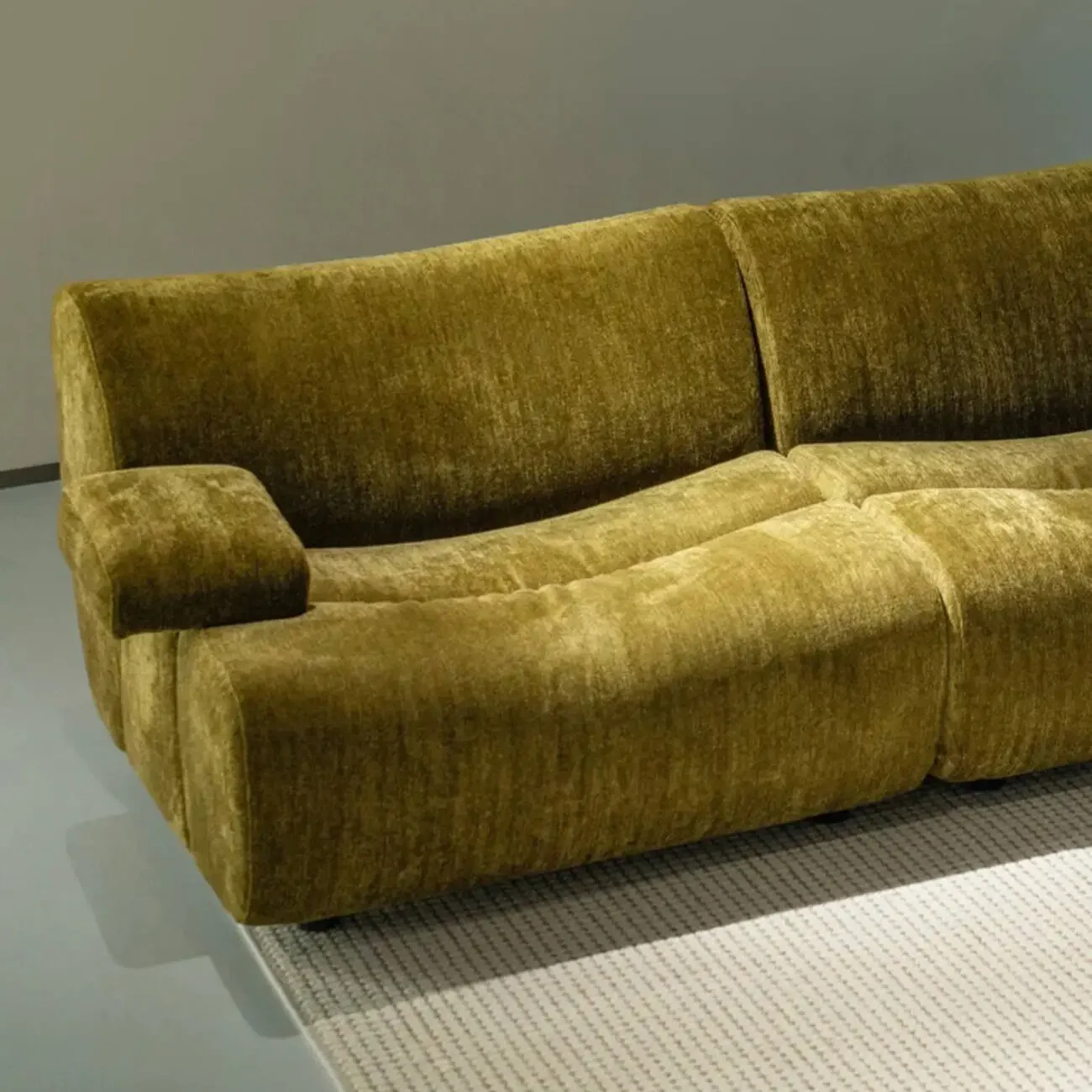主图-04 Globe Sofa - Designer Bamboo-Patterned Sofa