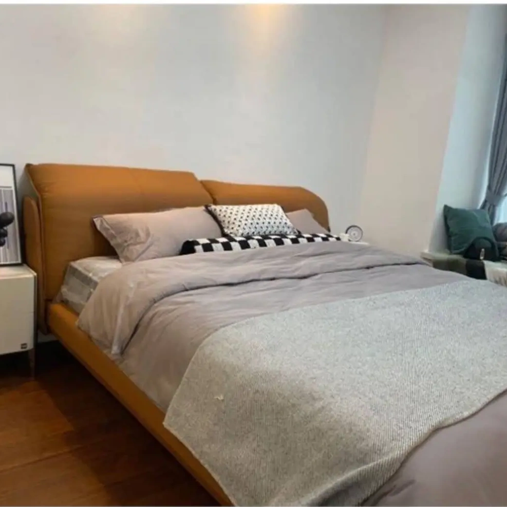 主图-041 Globe Sofa - Luxury-inspired Double Bedroom: Victorian Leather Bed