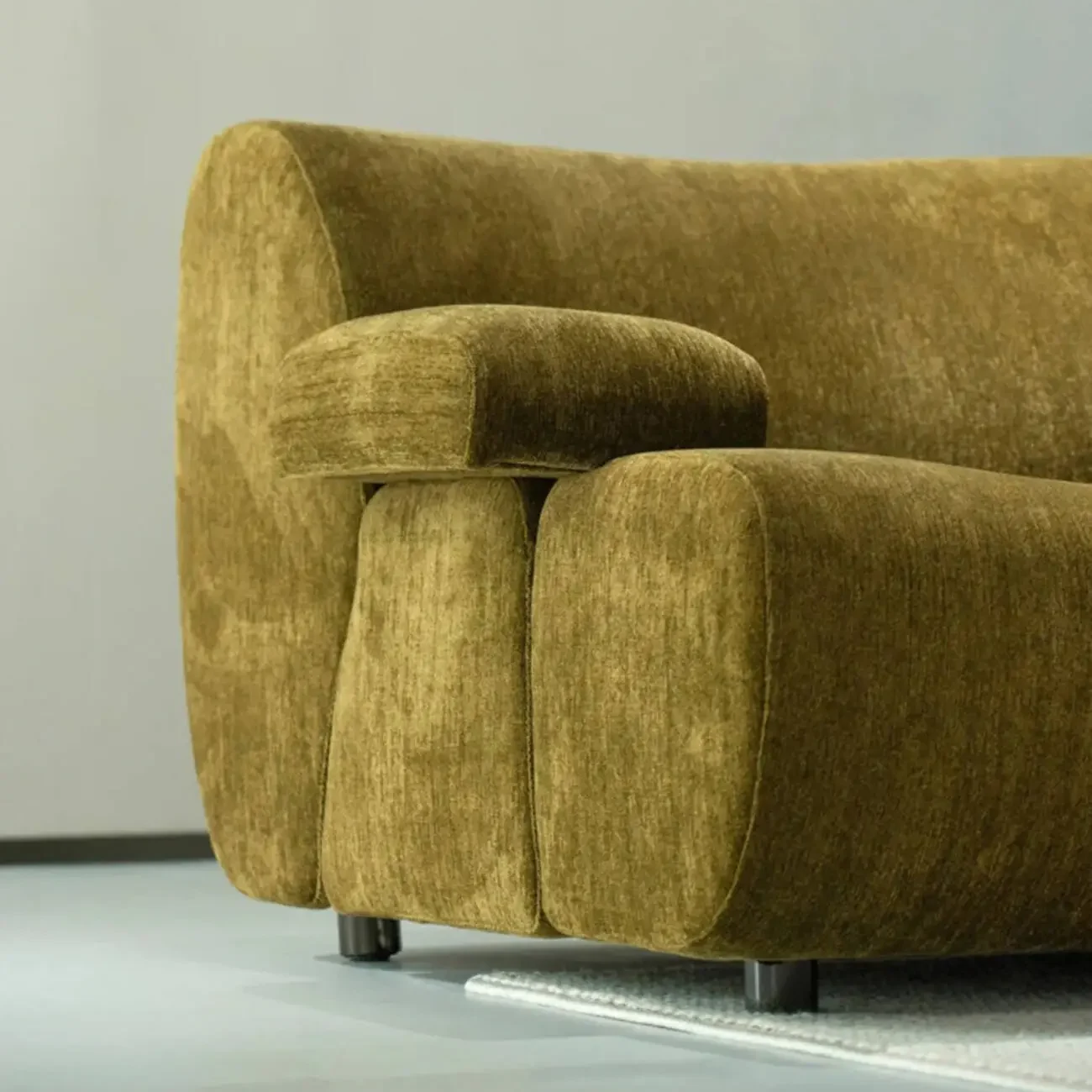 主图-05 Globe Sofa - Designer Bamboo-Patterned Sofa
