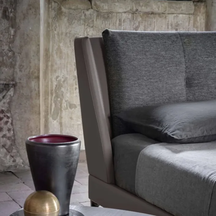 Globe Sofa - Bretagne Bed in Italian Minimalist Genuine Leather Globe Sofa - Bretagne Bed in Italian Minimalist Genuine Leather