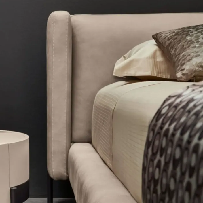 Globe Sofa - Cantori Italian Luxury Leather Bed Globe Sofa - Cantori Italian Luxury Leather Bed