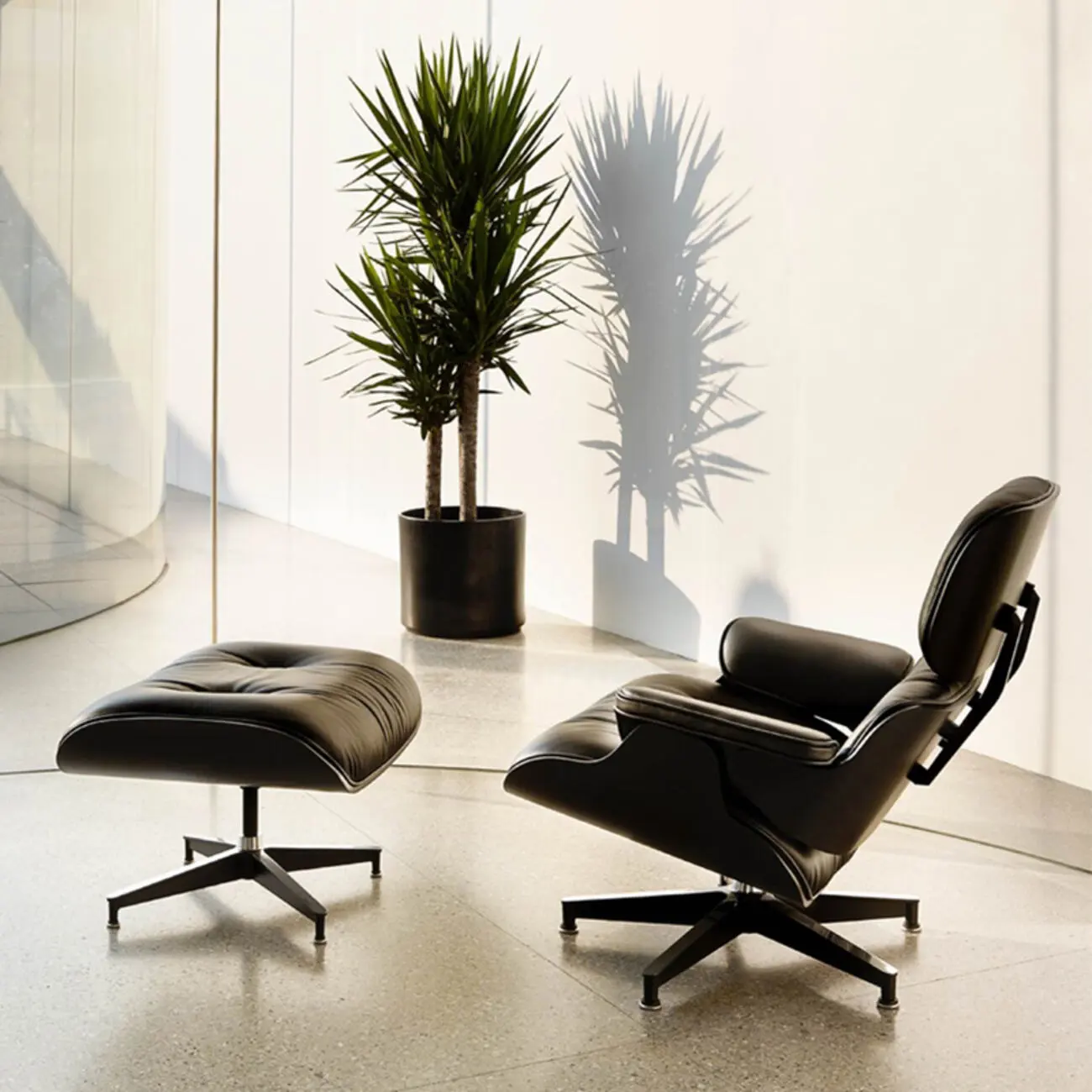 主图-08 Globe Sofa - Eames Leather Lounge Chair